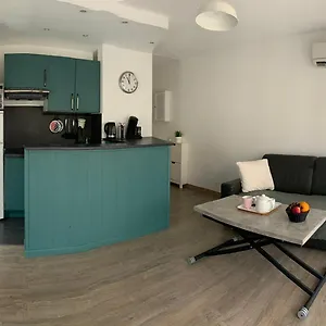 Agreable T2 Au Calme, Parking, Wifi, Balcon Appartement